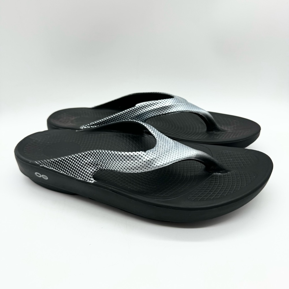 ⭐️⚡️OOFOS EUC Women's Black and White Sandals - Picture 4 of 11